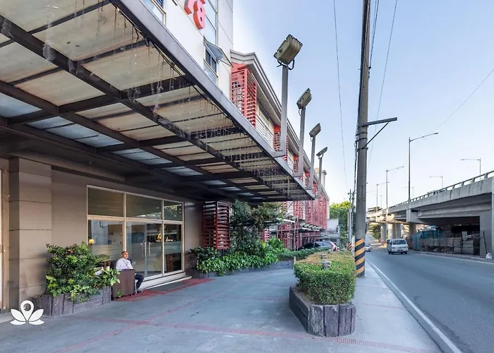 Zen Premium Eastwood Qc Hotel