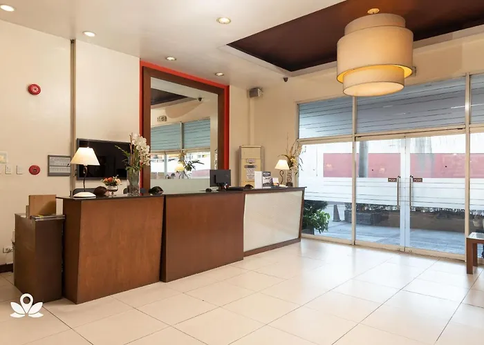 Zen Premium Eastwood Qc Hotel