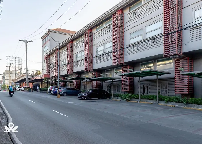 Zen Premium Eastwood Qc Hotel